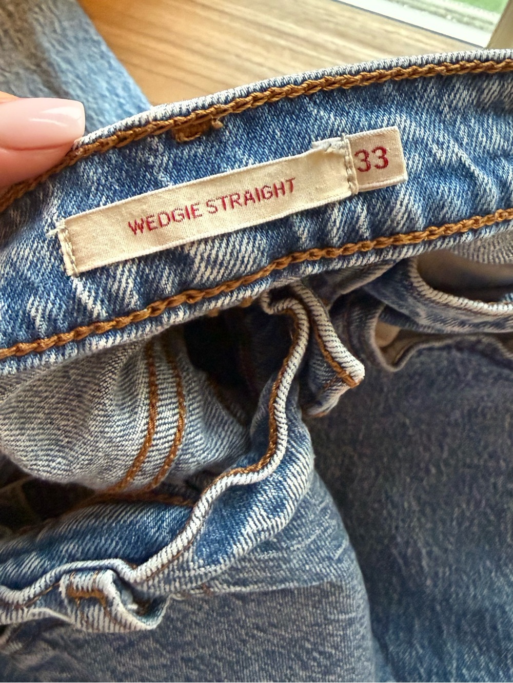 Levi's Wedgie Straight-Leg Jeans - Picture 3 of 6